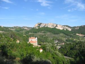 Xtrallusion photo library of independent, self-guided walking and sightseeing holidays in Italy. Pictures, images, photos and photographs taken along the way of this 1-day walking itinerary, to give you a visual impression of the day's walk.